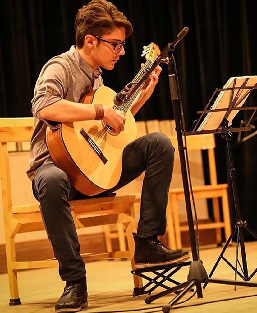 آموزش گیتار به کودکان